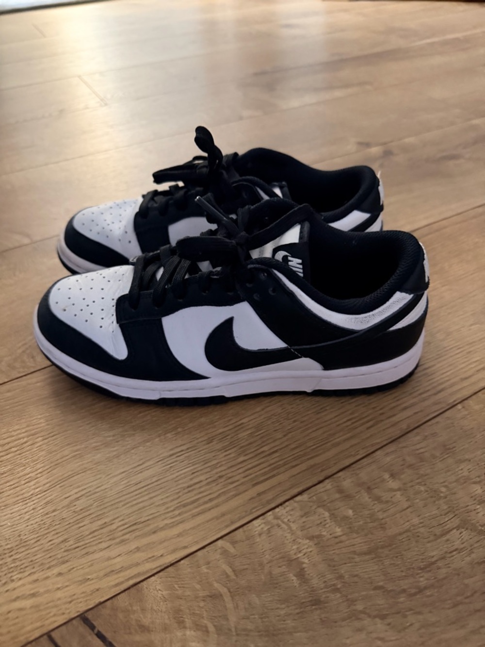 🐼Nike Black and White Low-Top Sneakers
